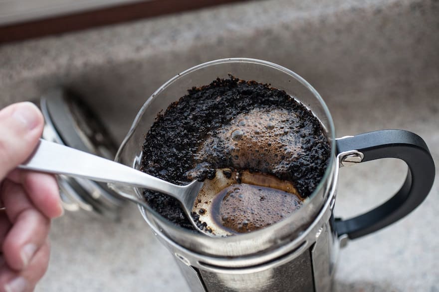 Cold brewing coffee in a French press