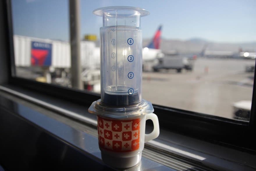 Brewing with an Aeropress in an airport gate lounge