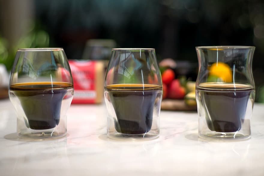 Avensi glasses full of coffee