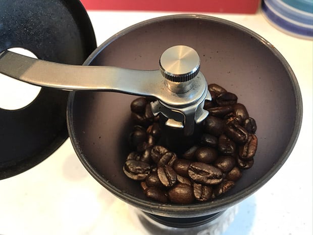 Manual burr coffee grinder