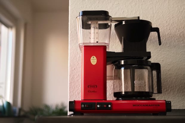 Red Technivorm Moccamaster automatic drip offee maker