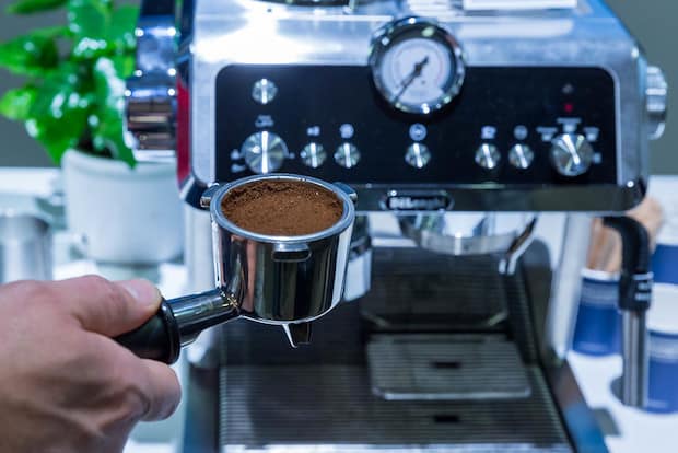 De'Longhi espresso machine that is not quite as sophisticated as a Jura
