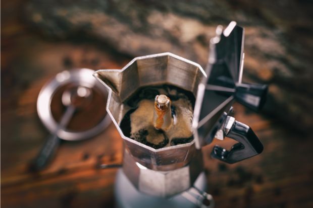 Moka pot purchased after brewer learned about differences between Illy vs Lavazza