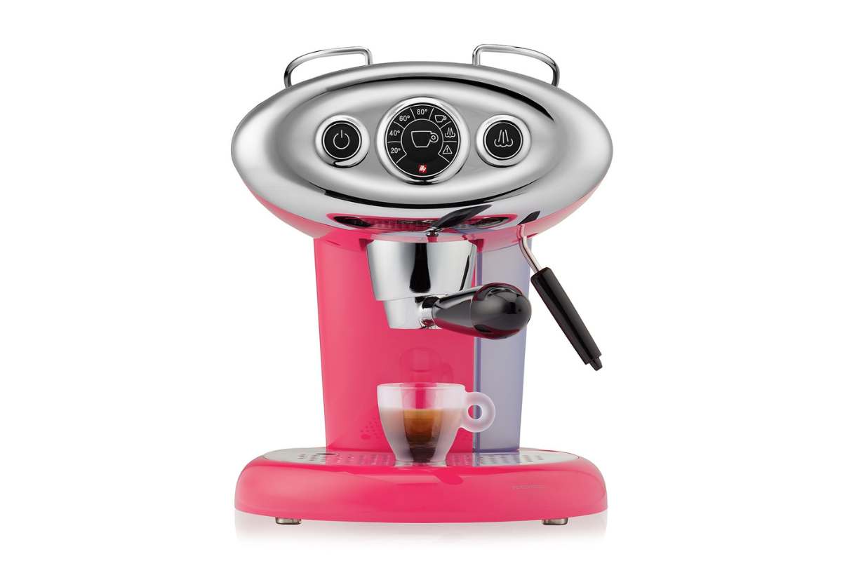 Front view of the illy Deep Pink espresso capsule machine